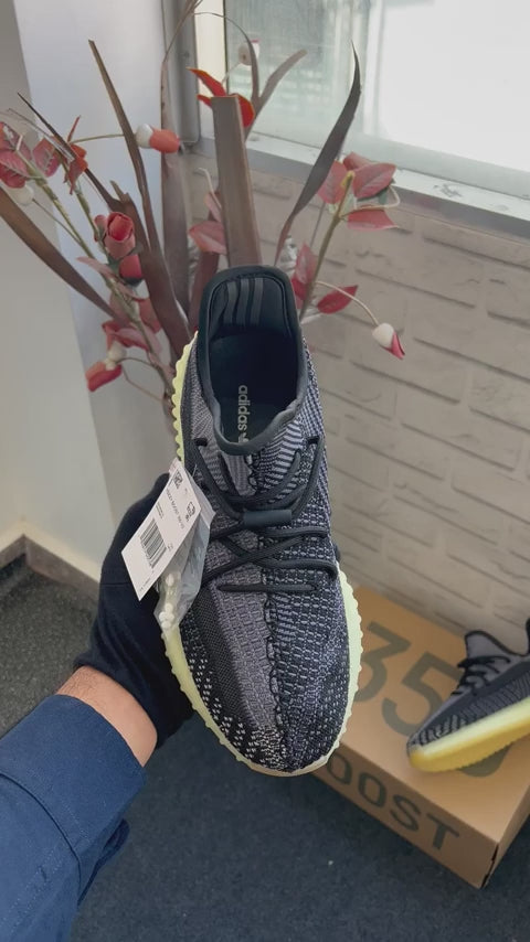 Adidas Yeezy Boost 350 V2 Carbon