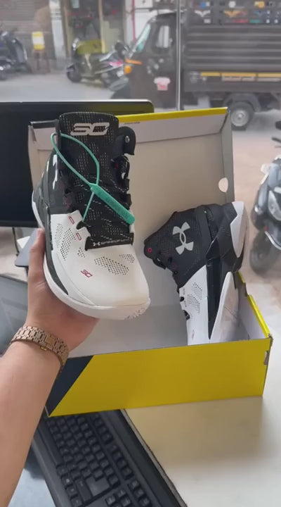 Under Armour Curry 2 Suit Tie