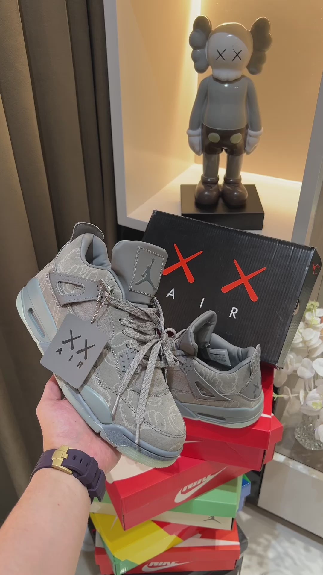 Nike Air Jordan 4 Retro Kaws